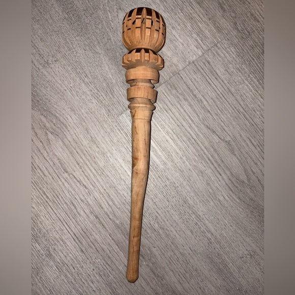 Hand Carved Wooden Mexican Molinillo Hot Chocolate Wisk - Picture 1 of 2